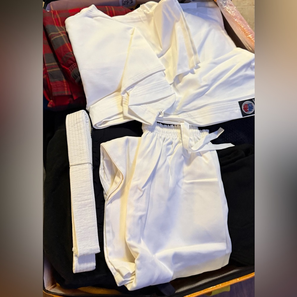 MIDDLEWEIGHT STUDENT UNIFORM, TAEKWONDO UNIFORMS ,white belt